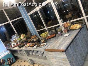 [P12] Candy bar la cina (lipseste tava cu pepene rosu -foarte bun) , cand se golea o tava se inlocuia cu una plina. » foto by vbuti
 - 
<span class="allrVoted glyphicon glyphicon-heart hidden" id="av1324450"></span>
<a class="m-l-10 hidden" id="sv1324450" onclick="voting_Foto_DelVot(,1324450,5312)" role="button">șterge vot <span class="glyphicon glyphicon-remove"></span></a>
<a id="v91324450" class=" c-red"  onclick="voting_Foto_SetVot(1324450)" role="button"><span class="glyphicon glyphicon-heart-empty"></span> <b>LIKE</b> = Votează poza</a> <img class="hidden"  id="f1324450W9" src="/imagini/loader.gif" border="0" /><span class="AjErrMes hidden" id="e1324450ErM"></span>