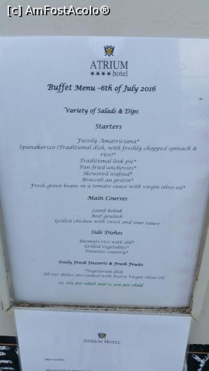[P25] Afișul de la intrarea în restaurant care anunța meniul serii » foto by Mayrose
 - 
<span class="allrVoted glyphicon glyphicon-heart hidden" id="av761768"></span>
<a class="m-l-10 hidden" id="sv761768" onclick="voting_Foto_DelVot(,761768,5322)" role="button">șterge vot <span class="glyphicon glyphicon-remove"></span></a>
<a id="v9761768" class=" c-red"  onclick="voting_Foto_SetVot(761768)" role="button"><span class="glyphicon glyphicon-heart-empty"></span> <b>LIKE</b> = Votează poza</a> <img class="hidden"  id="f761768W9" src="/imagini/loader.gif" border="0" /><span class="AjErrMes hidden" id="e761768ErM"></span>