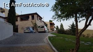 [P06] Recepția văzută din parcarea mare » foto by Mayrose
 - 
<span class="allrVoted glyphicon glyphicon-heart hidden" id="av761721"></span>
<a class="m-l-10 hidden" id="sv761721" onclick="voting_Foto_DelVot(,761721,5322)" role="button">șterge vot <span class="glyphicon glyphicon-remove"></span></a>
<a id="v9761721" class=" c-red"  onclick="voting_Foto_SetVot(761721)" role="button"><span class="glyphicon glyphicon-heart-empty"></span> <b>LIKE</b> = Votează poza</a> <img class="hidden"  id="f761721W9" src="/imagini/loader.gif" border="0" /><span class="AjErrMes hidden" id="e761721ErM"></span>