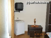 [P03] Televizorul si frigiderul, masuta cu scaune » foto by mutzi2
 - 
<span class="allrVoted glyphicon glyphicon-heart hidden" id="av371284"></span>
<a class="m-l-10 hidden" id="sv371284" onclick="voting_Foto_DelVot(,371284,5331)" role="button">șterge vot <span class="glyphicon glyphicon-remove"></span></a>
<a id="v9371284" class=" c-red"  onclick="voting_Foto_SetVot(371284)" role="button"><span class="glyphicon glyphicon-heart-empty"></span> <b>LIKE</b> = Votează poza</a> <img class="hidden"  id="f371284W9" src="/imagini/loader.gif" border="0" /><span class="AjErrMes hidden" id="e371284ErM"></span>