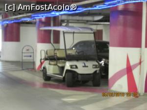 [P24] unii vin la mall cu masina de golf.  » foto by adri-nico
 - 
<span class="allrVoted glyphicon glyphicon-heart hidden" id="av717079"></span>
<a class="m-l-10 hidden" id="sv717079" onclick="voting_Foto_DelVot(,717079,5336)" role="button">șterge vot <span class="glyphicon glyphicon-remove"></span></a>
<a id="v9717079" class=" c-red"  onclick="voting_Foto_SetVot(717079)" role="button"><span class="glyphicon glyphicon-heart-empty"></span> <b>LIKE</b> = Votează poza</a> <img class="hidden"  id="f717079W9" src="/imagini/loader.gif" border="0" /><span class="AjErrMes hidden" id="e717079ErM"></span>