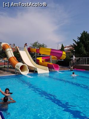 [P12] Tobogane, piscina de1,40 » foto by marival
 - 
<span class="allrVoted glyphicon glyphicon-heart hidden" id="av1087656"></span>
<a class="m-l-10 hidden" id="sv1087656" onclick="voting_Foto_DelVot(,1087656,5345)" role="button">șterge vot <span class="glyphicon glyphicon-remove"></span></a>
<a id="v91087656" class=" c-red"  onclick="voting_Foto_SetVot(1087656)" role="button"><span class="glyphicon glyphicon-heart-empty"></span> <b>LIKE</b> = Votează poza</a> <img class="hidden"  id="f1087656W9" src="/imagini/loader.gif" border="0" /><span class="AjErrMes hidden" id="e1087656ErM"></span>