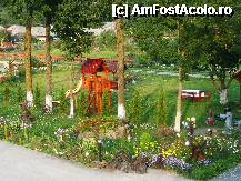 [P08] Loc de joaca pentru 'coconi' - vedere din balcon » foto by Gherase
 - 
<span class="allrVoted glyphicon glyphicon-heart hidden" id="av244742"></span>
<a class="m-l-10 hidden" id="sv244742" onclick="voting_Foto_DelVot(,244742,5349)" role="button">șterge vot <span class="glyphicon glyphicon-remove"></span></a>
<a id="v9244742" class=" c-red"  onclick="voting_Foto_SetVot(244742)" role="button"><span class="glyphicon glyphicon-heart-empty"></span> <b>LIKE</b> = Votează poza</a> <img class="hidden"  id="f244742W9" src="/imagini/loader.gif" border="0" /><span class="AjErrMes hidden" id="e244742ErM"></span>