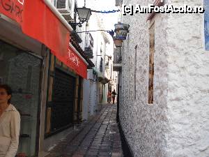 [P15] Marbella și Puerto Banus - străduță îngustă în centrul vechi » foto by nicole33
 - 
<span class="allrVoted glyphicon glyphicon-heart hidden" id="av465100"></span>
<a class="m-l-10 hidden" id="sv465100" onclick="voting_Foto_DelVot(,465100,5391)" role="button">șterge vot <span class="glyphicon glyphicon-remove"></span></a>
<a id="v9465100" class=" c-red"  onclick="voting_Foto_SetVot(465100)" role="button"><span class="glyphicon glyphicon-heart-empty"></span> <b>LIKE</b> = Votează poza</a> <img class="hidden"  id="f465100W9" src="/imagini/loader.gif" border="0" /><span class="AjErrMes hidden" id="e465100ErM"></span>
