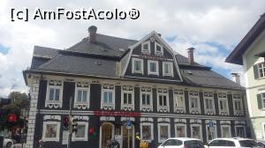 [P10] O clădire frumoasă în care funcţionează o farmacie în Garmisch-Partenkirchen (' cartierul' Garmisch), Germania.  » foto by traian.leuca †
 - 
<span class="allrVoted glyphicon glyphicon-heart hidden" id="av1057977"></span>
<a class="m-l-10 hidden" id="sv1057977" onclick="voting_Foto_DelVot(,1057977,5408)" role="button">șterge vot <span class="glyphicon glyphicon-remove"></span></a>
<a id="v91057977" class=" c-red"  onclick="voting_Foto_SetVot(1057977)" role="button"><span class="glyphicon glyphicon-heart-empty"></span> <b>LIKE</b> = Votează poza</a> <img class="hidden"  id="f1057977W9" src="/imagini/loader.gif" border="0" /><span class="AjErrMes hidden" id="e1057977ErM"></span>