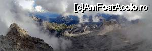 [P40] Panorama de pe Zugspitze 2962m asupra domeniului schiabil de la Zugspitzplatt 2690m » foto by spiros
 - 
<span class="allrVoted glyphicon glyphicon-heart hidden" id="av679713"></span>
<a class="m-l-10 hidden" id="sv679713" onclick="voting_Foto_DelVot(,679713,5408)" role="button">șterge vot <span class="glyphicon glyphicon-remove"></span></a>
<a id="v9679713" class=" c-red"  onclick="voting_Foto_SetVot(679713)" role="button"><span class="glyphicon glyphicon-heart-empty"></span> <b>LIKE</b> = Votează poza</a> <img class="hidden"  id="f679713W9" src="/imagini/loader.gif" border="0" /><span class="AjErrMes hidden" id="e679713ErM"></span>