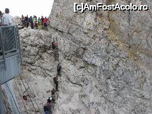 [P43] pentru cei echipati care doresc sa ajunga la propriu pe Zugspitze 2962m » foto by spiros
 - 
<span class="allrVoted glyphicon glyphicon-heart hidden" id="av679718"></span>
<a class="m-l-10 hidden" id="sv679718" onclick="voting_Foto_DelVot(,679718,5408)" role="button">șterge vot <span class="glyphicon glyphicon-remove"></span></a>
<a id="v9679718" class=" c-red"  onclick="voting_Foto_SetVot(679718)" role="button"><span class="glyphicon glyphicon-heart-empty"></span> <b>LIKE</b> = Votează poza</a> <img class="hidden"  id="f679718W9" src="/imagini/loader.gif" border="0" /><span class="AjErrMes hidden" id="e679718ErM"></span>