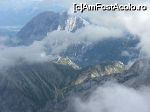 [P56] vedere de pe Zugspitze » foto by spiros
 - 
<span class="allrVoted glyphicon glyphicon-heart hidden" id="av679743"></span>
<a class="m-l-10 hidden" id="sv679743" onclick="voting_Foto_DelVot(,679743,5408)" role="button">șterge vot <span class="glyphicon glyphicon-remove"></span></a>
<a id="v9679743" class=" c-red"  onclick="voting_Foto_SetVot(679743)" role="button"><span class="glyphicon glyphicon-heart-empty"></span> <b>LIKE</b> = Votează poza</a> <img class="hidden"  id="f679743W9" src="/imagini/loader.gif" border="0" /><span class="AjErrMes hidden" id="e679743ErM"></span>