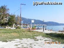 [P17] Marea, vazuta din fata piscinei.Imediat incep terasele, dupa prima terasa este un supermarket. » foto by trandafir 1970*
 - 
<span class="allrVoted glyphicon glyphicon-heart hidden" id="av144082"></span>
<a class="m-l-10 hidden" id="sv144082" onclick="voting_Foto_DelVot(,144082,5412)" role="button">șterge vot <span class="glyphicon glyphicon-remove"></span></a>
<a id="v9144082" class=" c-red"  onclick="voting_Foto_SetVot(144082)" role="button"><span class="glyphicon glyphicon-heart-empty"></span> <b>LIKE</b> = Votează poza</a> <img class="hidden"  id="f144082W9" src="/imagini/loader.gif" border="0" /><span class="AjErrMes hidden" id="e144082ErM"></span>