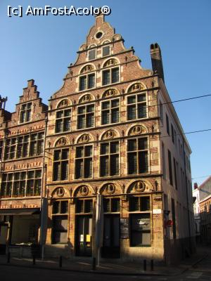 [P36] Gent » foto by Radu Tudoran
 - 
<span class="allrVoted glyphicon glyphicon-heart hidden" id="av728801"></span>
<a class="m-l-10 hidden" id="sv728801" onclick="voting_Foto_DelVot(,728801,5419)" role="button">șterge vot <span class="glyphicon glyphicon-remove"></span></a>
<a id="v9728801" class=" c-red"  onclick="voting_Foto_SetVot(728801)" role="button"><span class="glyphicon glyphicon-heart-empty"></span> <b>LIKE</b> = Votează poza</a> <img class="hidden"  id="f728801W9" src="/imagini/loader.gif" border="0" /><span class="AjErrMes hidden" id="e728801ErM"></span>
