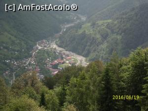 [P12] Satul Ciungetu. Se observă bine unde se despart cele două drumuri » foto by puiutea
 - 
<span class="allrVoted glyphicon glyphicon-heart hidden" id="av753249"></span>
<a class="m-l-10 hidden" id="sv753249" onclick="voting_Foto_DelVot(,753249,5423)" role="button">șterge vot <span class="glyphicon glyphicon-remove"></span></a>
<a id="v9753249" class=" c-red"  onclick="voting_Foto_SetVot(753249)" role="button"><span class="glyphicon glyphicon-heart-empty"></span> <b>LIKE</b> = Votează poza</a> <img class="hidden"  id="f753249W9" src="/imagini/loader.gif" border="0" /><span class="AjErrMes hidden" id="e753249ErM"></span>
