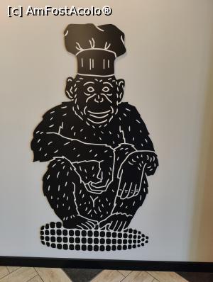 [P05] Monkeys Restaurant - decor » foto by crismis
 - 
<span class="allrVoted glyphicon glyphicon-heart hidden" id="av1342588"></span>
<a class="m-l-10 hidden" id="sv1342588" onclick="voting_Foto_DelVot(,1342588,5424)" role="button">șterge vot <span class="glyphicon glyphicon-remove"></span></a>
<a id="v91342588" class=" c-red"  onclick="voting_Foto_SetVot(1342588)" role="button"><span class="glyphicon glyphicon-heart-empty"></span> <b>LIKE</b> = Votează poza</a> <img class="hidden"  id="f1342588W9" src="/imagini/loader.gif" border="0" /><span class="AjErrMes hidden" id="e1342588ErM"></span>