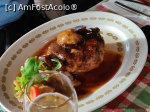 [P10] 'Genunchi' de porc » foto by crismis
 - 
<span class="allrVoted glyphicon glyphicon-heart hidden" id="av1404237"></span>
<a class="m-l-10 hidden" id="sv1404237" onclick="voting_Foto_DelVot(,1404237,5424)" role="button">șterge vot <span class="glyphicon glyphicon-remove"></span></a>
<a id="v91404237" class=" c-red"  onclick="voting_Foto_SetVot(1404237)" role="button"><span class="glyphicon glyphicon-heart-empty"></span> <b>LIKE</b> = Votează poza</a> <img class="hidden"  id="f1404237W9" src="/imagini/loader.gif" border="0" /><span class="AjErrMes hidden" id="e1404237ErM"></span>