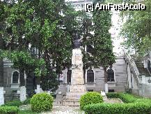 [P14] Statuia lui Decebal din fata Jandarmeriei » foto by kmy
 - 
<span class="allrVoted glyphicon glyphicon-heart hidden" id="av74003"></span>
<a class="m-l-10 hidden" id="sv74003" onclick="voting_Foto_DelVot(,74003,5428)" role="button">șterge vot <span class="glyphicon glyphicon-remove"></span></a>
<a id="v974003" class=" c-red"  onclick="voting_Foto_SetVot(74003)" role="button"><span class="glyphicon glyphicon-heart-empty"></span> <b>LIKE</b> = Votează poza</a> <img class="hidden"  id="f74003W9" src="/imagini/loader.gif" border="0" /><span class="AjErrMes hidden" id="e74003ErM"></span>
