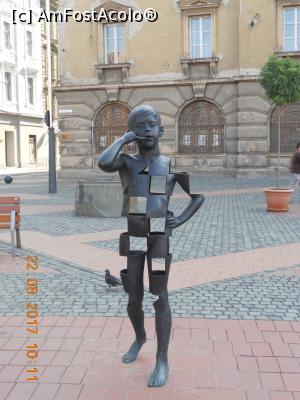 [P11] statuia modernă din P. Libertății » foto by zlatna
 - 
<span class="allrVoted glyphicon glyphicon-heart hidden" id="av908137"></span>
<a class="m-l-10 hidden" id="sv908137" onclick="voting_Foto_DelVot(,908137,5428)" role="button">șterge vot <span class="glyphicon glyphicon-remove"></span></a>
<a id="v9908137" class=" c-red"  onclick="voting_Foto_SetVot(908137)" role="button"><span class="glyphicon glyphicon-heart-empty"></span> <b>LIKE</b> = Votează poza</a> <img class="hidden"  id="f908137W9" src="/imagini/loader.gif" border="0" /><span class="AjErrMes hidden" id="e908137ErM"></span>