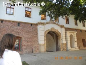 [P05] intrăm în Bastionul Maria Theresia » foto by zlatna
 - 
<span class="allrVoted glyphicon glyphicon-heart hidden" id="av912829"></span>
<a class="m-l-10 hidden" id="sv912829" onclick="voting_Foto_DelVot(,912829,5428)" role="button">șterge vot <span class="glyphicon glyphicon-remove"></span></a>
<a id="v9912829" class=" c-red"  onclick="voting_Foto_SetVot(912829)" role="button"><span class="glyphicon glyphicon-heart-empty"></span> <b>LIKE</b> = Votează poza</a> <img class="hidden"  id="f912829W9" src="/imagini/loader.gif" border="0" /><span class="AjErrMes hidden" id="e912829ErM"></span>