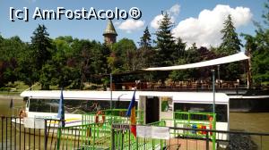 [P08] Vaporetto și catedrala » foto by ungureanica
 - 
<span class="allrVoted glyphicon glyphicon-heart hidden" id="av1074431"></span>
<a class="m-l-10 hidden" id="sv1074431" onclick="voting_Foto_DelVot(,1074431,5428)" role="button">șterge vot <span class="glyphicon glyphicon-remove"></span></a>
<a id="v91074431" class=" c-red"  onclick="voting_Foto_SetVot(1074431)" role="button"><span class="glyphicon glyphicon-heart-empty"></span> <b>LIKE</b> = Votează poza</a> <img class="hidden"  id="f1074431W9" src="/imagini/loader.gif" border="0" /><span class="AjErrMes hidden" id="e1074431ErM"></span>