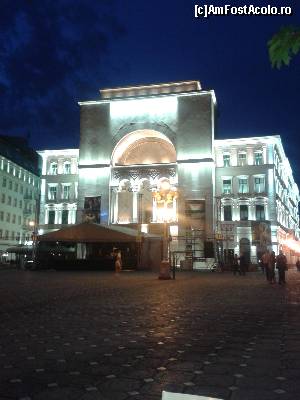 [P59] Teatrul noaptea » foto by mugur007
 - 
<span class="allrVoted glyphicon glyphicon-heart hidden" id="av629542"></span>
<a class="m-l-10 hidden" id="sv629542" onclick="voting_Foto_DelVot(,629542,5428)" role="button">șterge vot <span class="glyphicon glyphicon-remove"></span></a>
<a id="v9629542" class=" c-red"  onclick="voting_Foto_SetVot(629542)" role="button"><span class="glyphicon glyphicon-heart-empty"></span> <b>LIKE</b> = Votează poza</a> <img class="hidden"  id="f629542W9" src="/imagini/loader.gif" border="0" /><span class="AjErrMes hidden" id="e629542ErM"></span>
