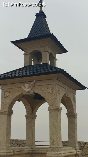 [P39] Clopotnița de la Biserica dintr-o Piatră » foto by k-lator
 - 
<span class="allrVoted glyphicon glyphicon-heart hidden" id="av1219462"></span>
<a class="m-l-10 hidden" id="sv1219462" onclick="voting_Foto_DelVot(,1219462,5439)" role="button">șterge vot <span class="glyphicon glyphicon-remove"></span></a>
<a id="v91219462" class=" c-red"  onclick="voting_Foto_SetVot(1219462)" role="button"><span class="glyphicon glyphicon-heart-empty"></span> <b>LIKE</b> = Votează poza</a> <img class="hidden"  id="f1219462W9" src="/imagini/loader.gif" border="0" /><span class="AjErrMes hidden" id="e1219462ErM"></span>