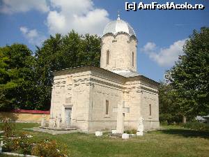 [P18] Schitul Cetățuia - Am urcat cele câteva trepte până pe platoul unde se află biserica cu hramul ”Schimbarea la față”. Admirăm în liniște silueta frumoasă a bisericii.  » foto by Floryn81
 - 
<span class="allrVoted glyphicon glyphicon-heart hidden" id="av603467"></span>
<a class="m-l-10 hidden" id="sv603467" onclick="voting_Foto_DelVot(,603467,5439)" role="button">șterge vot <span class="glyphicon glyphicon-remove"></span></a>
<a id="v9603467" class=" c-red"  onclick="voting_Foto_SetVot(603467)" role="button"><span class="glyphicon glyphicon-heart-empty"></span> <b>LIKE</b> = Votează poza</a> <img class="hidden"  id="f603467W9" src="/imagini/loader.gif" border="0" /><span class="AjErrMes hidden" id="e603467ErM"></span>