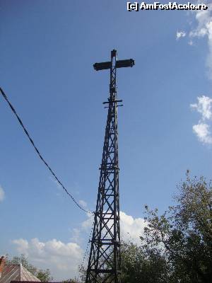 [P19] Schitul Cetățuia - În apropierea bisericii vechi se află o cruce înaltă.  » foto by Floryn81
 - 
<span class="allrVoted glyphicon glyphicon-heart hidden" id="av603469"></span>
<a class="m-l-10 hidden" id="sv603469" onclick="voting_Foto_DelVot(,603469,5439)" role="button">șterge vot <span class="glyphicon glyphicon-remove"></span></a>
<a id="v9603469" class=" c-red"  onclick="voting_Foto_SetVot(603469)" role="button"><span class="glyphicon glyphicon-heart-empty"></span> <b>LIKE</b> = Votează poza</a> <img class="hidden"  id="f603469W9" src="/imagini/loader.gif" border="0" /><span class="AjErrMes hidden" id="e603469ErM"></span>