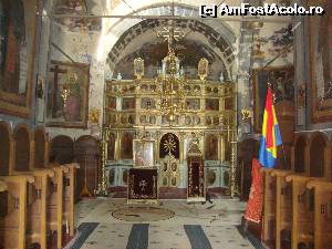 [P25] Schitul Cetățuia - Interiorul bisericii cu hramul ”Schimbarea la față”. Se observă pictura care este serios deteriorată.  » foto by Floryn81
 - 
<span class="allrVoted glyphicon glyphicon-heart hidden" id="av603476"></span>
<a class="m-l-10 hidden" id="sv603476" onclick="voting_Foto_DelVot(,603476,5439)" role="button">șterge vot <span class="glyphicon glyphicon-remove"></span></a>
<a id="v9603476" class=" c-red"  onclick="voting_Foto_SetVot(603476)" role="button"><span class="glyphicon glyphicon-heart-empty"></span> <b>LIKE</b> = Votează poza</a> <img class="hidden"  id="f603476W9" src="/imagini/loader.gif" border="0" /><span class="AjErrMes hidden" id="e603476ErM"></span>