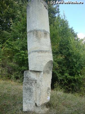 [P54] Tabăra de sculptură Măgura - Lucrarea ”Omagiu lui Tudor”, realizată de artistul Florin Codre în anul 1971 (Ediția a II-a).  » foto by Floryn81
 - 
<span class="allrVoted glyphicon glyphicon-heart hidden" id="av603505"></span>
<a class="m-l-10 hidden" id="sv603505" onclick="voting_Foto_DelVot(,603505,5439)" role="button">șterge vot <span class="glyphicon glyphicon-remove"></span></a>
<a id="v9603505" class=" c-red"  onclick="voting_Foto_SetVot(603505)" role="button"><span class="glyphicon glyphicon-heart-empty"></span> <b>LIKE</b> = Votează poza</a> <img class="hidden"  id="f603505W9" src="/imagini/loader.gif" border="0" /><span class="AjErrMes hidden" id="e603505ErM"></span>