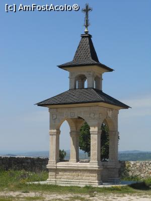 [P02] Naeni - Biserica "Dintr-o Piatra". Clopotnita. » foto by iulianic
 - 
<span class="allrVoted glyphicon glyphicon-heart hidden" id="av1306697"></span>
<a class="m-l-10 hidden" id="sv1306697" onclick="voting_Foto_DelVot(,1306697,5439)" role="button">șterge vot <span class="glyphicon glyphicon-remove"></span></a>
<a id="v91306697" class=" c-red"  onclick="voting_Foto_SetVot(1306697)" role="button"><span class="glyphicon glyphicon-heart-empty"></span> <b>LIKE</b> = Votează poza</a> <img class="hidden"  id="f1306697W9" src="/imagini/loader.gif" border="0" /><span class="AjErrMes hidden" id="e1306697ErM"></span>