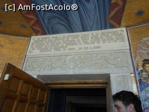 [P06] Naeni - Biserica "Dintr-o Piatra". In pridvor, pisania. » foto by iulianic
 - 
<span class="allrVoted glyphicon glyphicon-heart hidden" id="av1306701"></span>
<a class="m-l-10 hidden" id="sv1306701" onclick="voting_Foto_DelVot(,1306701,5439)" role="button">șterge vot <span class="glyphicon glyphicon-remove"></span></a>
<a id="v91306701" class=" c-red"  onclick="voting_Foto_SetVot(1306701)" role="button"><span class="glyphicon glyphicon-heart-empty"></span> <b>LIKE</b> = Votează poza</a> <img class="hidden"  id="f1306701W9" src="/imagini/loader.gif" border="0" /><span class="AjErrMes hidden" id="e1306701ErM"></span>