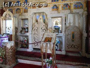 [P07] Naeni - Biserica "Dintr-o Piatra". Catapeteasma cu usile imparatesti sculptate in piatra. » foto by iulianic
 - 
<span class="allrVoted glyphicon glyphicon-heart hidden" id="av1306702"></span>
<a class="m-l-10 hidden" id="sv1306702" onclick="voting_Foto_DelVot(,1306702,5439)" role="button">șterge vot <span class="glyphicon glyphicon-remove"></span></a>
<a id="v91306702" class=" c-red"  onclick="voting_Foto_SetVot(1306702)" role="button"><span class="glyphicon glyphicon-heart-empty"></span> <b>LIKE</b> = Votează poza</a> <img class="hidden"  id="f1306702W9" src="/imagini/loader.gif" border="0" /><span class="AjErrMes hidden" id="e1306702ErM"></span>