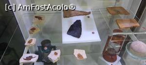 [P09] Colți, Județul Buzău, Muzeul Chihlimbarului, Chihlimbarului, Etaj, Sala 1 „Extragerea și prelucrarea chihlimbarului”, Obiecte folosite de căutătorii de chihlimbar  și Bucăți de chihlimbar » foto by mprofeanu
 - 
<span class="allrVoted glyphicon glyphicon-heart hidden" id="av1413603"></span>
<a class="m-l-10 hidden" id="sv1413603" onclick="voting_Foto_DelVot(,1413603,5439)" role="button">șterge vot <span class="glyphicon glyphicon-remove"></span></a>
<a id="v91413603" class=" c-red"  onclick="voting_Foto_SetVot(1413603)" role="button"><span class="glyphicon glyphicon-heart-empty"></span> <b>LIKE</b> = Votează poza</a> <img class="hidden"  id="f1413603W9" src="/imagini/loader.gif" border="0" /><span class="AjErrMes hidden" id="e1413603ErM"></span>