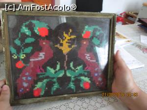 [P02] tablou cu pauni cusut de raposata mea bunica, donat muzeului » foto by adri-nico
 - 
<span class="allrVoted glyphicon glyphicon-heart hidden" id="av782157"></span>
<a class="m-l-10 hidden" id="sv782157" onclick="voting_Foto_DelVot(,782157,5439)" role="button">șterge vot <span class="glyphicon glyphicon-remove"></span></a>
<a id="v9782157" class=" c-red"  onclick="voting_Foto_SetVot(782157)" role="button"><span class="glyphicon glyphicon-heart-empty"></span> <b>LIKE</b> = Votează poza</a> <img class="hidden"  id="f782157W9" src="/imagini/loader.gif" border="0" /><span class="AjErrMes hidden" id="e782157ErM"></span>