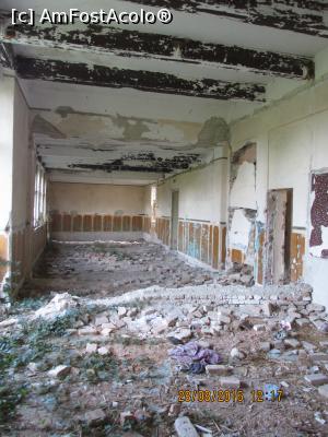 [P02] primul pas in interior, ruina toatala » foto by adri-nico
 - 
<span class="allrVoted glyphicon glyphicon-heart hidden" id="av782811"></span>
<a class="m-l-10 hidden" id="sv782811" onclick="voting_Foto_DelVot(,782811,5439)" role="button">șterge vot <span class="glyphicon glyphicon-remove"></span></a>
<a id="v9782811" class=" c-red"  onclick="voting_Foto_SetVot(782811)" role="button"><span class="glyphicon glyphicon-heart-empty"></span> <b>LIKE</b> = Votează poza</a> <img class="hidden"  id="f782811W9" src="/imagini/loader.gif" border="0" /><span class="AjErrMes hidden" id="e782811ErM"></span>