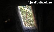 [P16] Fereastră chilie Dionisie Torcătorul. Satul Nucu, comuna Bozioru, jud. Buzău.  » foto by traian.leuca †
 - 
<span class="allrVoted glyphicon glyphicon-heart hidden" id="av417403"></span>
<a class="m-l-10 hidden" id="sv417403" onclick="voting_Foto_DelVot(,417403,5439)" role="button">șterge vot <span class="glyphicon glyphicon-remove"></span></a>
<a id="v9417403" class=" c-red"  onclick="voting_Foto_SetVot(417403)" role="button"><span class="glyphicon glyphicon-heart-empty"></span> <b>LIKE</b> = Votează poza</a> <img class="hidden"  id="f417403W9" src="/imagini/loader.gif" border="0" /><span class="AjErrMes hidden" id="e417403ErM"></span>