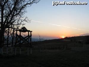 [P21] Apus de soare la Mănăstirea Cârnu - Buzău.  » foto by tata123 🔱
 - 
<span class="allrVoted glyphicon glyphicon-heart hidden" id="av702131"></span>
<a class="m-l-10 hidden" id="sv702131" onclick="voting_Foto_DelVot(,702131,5439)" role="button">șterge vot <span class="glyphicon glyphicon-remove"></span></a>
<a id="v9702131" class=" c-red"  onclick="voting_Foto_SetVot(702131)" role="button"><span class="glyphicon glyphicon-heart-empty"></span> <b>LIKE</b> = Votează poza</a> <img class="hidden"  id="f702131W9" src="/imagini/loader.gif" border="0" /><span class="AjErrMes hidden" id="e702131ErM"></span>