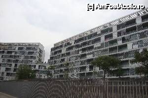 [P30] un bloc interesant de locuinte
un apartament mare ajunge la 300.000 de euro » foto by chucky31*
 - 
<span class="allrVoted glyphicon glyphicon-heart hidden" id="av421684"></span>
<a class="m-l-10 hidden" id="sv421684" onclick="voting_Foto_DelVot(,421684,5465)" role="button">șterge vot <span class="glyphicon glyphicon-remove"></span></a>
<a id="v9421684" class=" c-red"  onclick="voting_Foto_SetVot(421684)" role="button"><span class="glyphicon glyphicon-heart-empty"></span> <b>LIKE</b> = Votează poza</a> <img class="hidden"  id="f421684W9" src="/imagini/loader.gif" border="0" /><span class="AjErrMes hidden" id="e421684ErM"></span>