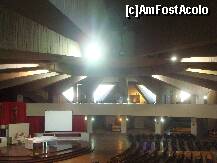 [P04] Balconul circular din care se vede altarul criptei si de umde se urca spre interiorul bisericii » foto by mecut
 - 
<span class="allrVoted glyphicon glyphicon-heart hidden" id="av199178"></span>
<a class="m-l-10 hidden" id="sv199178" onclick="voting_Foto_DelVot(,199178,5466)" role="button">șterge vot <span class="glyphicon glyphicon-remove"></span></a>
<a id="v9199178" class=" c-red"  onclick="voting_Foto_SetVot(199178)" role="button"><span class="glyphicon glyphicon-heart-empty"></span> <b>LIKE</b> = Votează poza</a> <img class="hidden"  id="f199178W9" src="/imagini/loader.gif" border="0" /><span class="AjErrMes hidden" id="e199178ErM"></span>
