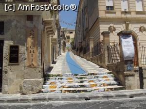[P11] Pe o astfel de străduţă are loc festivalul L'infiorata di Noto » foto by irinad
 - 
<span class="allrVoted glyphicon glyphicon-heart hidden" id="av882030"></span>
<a class="m-l-10 hidden" id="sv882030" onclick="voting_Foto_DelVot(,882030,5466)" role="button">șterge vot <span class="glyphicon glyphicon-remove"></span></a>
<a id="v9882030" class=" c-red"  onclick="voting_Foto_SetVot(882030)" role="button"><span class="glyphicon glyphicon-heart-empty"></span> <b>LIKE</b> = Votează poza</a> <img class="hidden"  id="f882030W9" src="/imagini/loader.gif" border="0" /><span class="AjErrMes hidden" id="e882030ErM"></span>