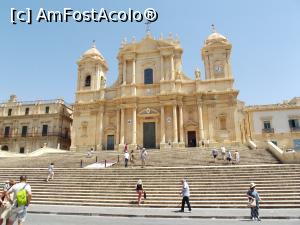 [P03] Catedrala San Nicolo sau Duomo din Noto » foto by irinad
 - 
<span class="allrVoted glyphicon glyphicon-heart hidden" id="av882022"></span>
<a class="m-l-10 hidden" id="sv882022" onclick="voting_Foto_DelVot(,882022,5466)" role="button">șterge vot <span class="glyphicon glyphicon-remove"></span></a>
<a id="v9882022" class=" c-red"  onclick="voting_Foto_SetVot(882022)" role="button"><span class="glyphicon glyphicon-heart-empty"></span> <b>LIKE</b> = Votează poza</a> <img class="hidden"  id="f882022W9" src="/imagini/loader.gif" border="0" /><span class="AjErrMes hidden" id="e882022ErM"></span>