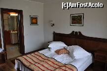 [P06] una din camere si baia din apartament » foto by sogal*
 - 
<span class="allrVoted glyphicon glyphicon-heart hidden" id="av216388"></span>
<a class="m-l-10 hidden" id="sv216388" onclick="voting_Foto_DelVot(,216388,5479)" role="button">șterge vot <span class="glyphicon glyphicon-remove"></span></a>
<a id="v9216388" class=" c-red"  onclick="voting_Foto_SetVot(216388)" role="button"><span class="glyphicon glyphicon-heart-empty"></span> <b>LIKE</b> = Votează poza</a> <img class="hidden"  id="f216388W9" src="/imagini/loader.gif" border="0" /><span class="AjErrMes hidden" id="e216388ErM"></span>