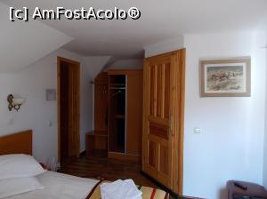 [P17] Casa Elena - camera văzută dinspre balcon » foto by ANILU
 - 
<span class="allrVoted glyphicon glyphicon-heart hidden" id="av863040"></span>
<a class="m-l-10 hidden" id="sv863040" onclick="voting_Foto_DelVot(,863040,5479)" role="button">șterge vot <span class="glyphicon glyphicon-remove"></span></a>
<a id="v9863040" class=" c-red"  onclick="voting_Foto_SetVot(863040)" role="button"><span class="glyphicon glyphicon-heart-empty"></span> <b>LIKE</b> = Votează poza</a> <img class="hidden"  id="f863040W9" src="/imagini/loader.gif" border="0" /><span class="AjErrMes hidden" id="e863040ErM"></span>