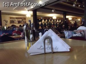 [P26] De la masa noastră o privire aruncată către măştile de pe pereţi » foto by irinad
 - 
<span class="allrVoted glyphicon glyphicon-heart hidden" id="av843743"></span>
<a class="m-l-10 hidden" id="sv843743" onclick="voting_Foto_DelVot(,843743,5493)" role="button">șterge vot <span class="glyphicon glyphicon-remove"></span></a>
<a id="v9843743" class=" c-red"  onclick="voting_Foto_SetVot(843743)" role="button"><span class="glyphicon glyphicon-heart-empty"></span> <b>LIKE</b> = Votează poza</a> <img class="hidden"  id="f843743W9" src="/imagini/loader.gif" border="0" /><span class="AjErrMes hidden" id="e843743ErM"></span>