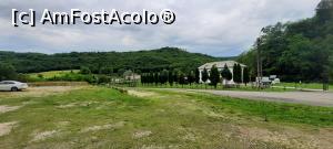 [P01] Țițești, Argeș, Mănăstirea Valea Mănăstirii, Anexele Mănăstirești văzute de la șosea » foto by mprofeanu
 - 
<span class="allrVoted glyphicon glyphicon-heart hidden" id="av1370918"></span>
<a class="m-l-10 hidden" id="sv1370918" onclick="voting_Foto_DelVot(,1370918,5499)" role="button">șterge vot <span class="glyphicon glyphicon-remove"></span></a>
<a id="v91370918" class=" c-red"  onclick="voting_Foto_SetVot(1370918)" role="button"><span class="glyphicon glyphicon-heart-empty"></span> <b>LIKE</b> = Votează poza</a> <img class="hidden"  id="f1370918W9" src="/imagini/loader.gif" border="0" /><span class="AjErrMes hidden" id="e1370918ErM"></span>