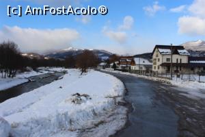 [P30] Corbeni, Satul Antonești cum îl numesc locuitorii și astăzi, râul Argeș și o șosea paralelă cu el » foto by mprofeanu
 - 
<span class="allrVoted glyphicon glyphicon-heart hidden" id="av1127479"></span>
<a class="m-l-10 hidden" id="sv1127479" onclick="voting_Foto_DelVot(,1127479,5499)" role="button">șterge vot <span class="glyphicon glyphicon-remove"></span></a>
<a id="v91127479" class=" c-red"  onclick="voting_Foto_SetVot(1127479)" role="button"><span class="glyphicon glyphicon-heart-empty"></span> <b>LIKE</b> = Votează poza</a> <img class="hidden"  id="f1127479W9" src="/imagini/loader.gif" border="0" /><span class="AjErrMes hidden" id="e1127479ErM"></span>
