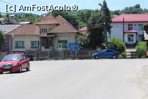 [P42] Intersecția dintre drumurile DN 7C, Curtea de Argeș - Baraj Vidraru și DC 302 ce duce la Satul și Mănăstirea Antonești, la sfârșit de iunie 2019 » foto by mprofeanu
 - 
<span class="allrVoted glyphicon glyphicon-heart hidden" id="av1127491"></span>
<a class="m-l-10 hidden" id="sv1127491" onclick="voting_Foto_DelVot(,1127491,5499)" role="button">șterge vot <span class="glyphicon glyphicon-remove"></span></a>
<a id="v91127491" class=" c-red"  onclick="voting_Foto_SetVot(1127491)" role="button"><span class="glyphicon glyphicon-heart-empty"></span> <b>LIKE</b> = Votează poza</a> <img class="hidden"  id="f1127491W9" src="/imagini/loader.gif" border="0" /><span class="AjErrMes hidden" id="e1127491ErM"></span>