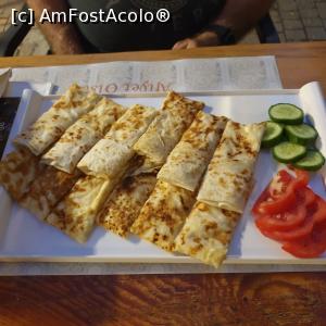 [P11] Gozleme la 3k  Cafe » foto by lucy
 - 
<span class="allrVoted glyphicon glyphicon-heart hidden" id="av1325099"></span>
<a class="m-l-10 hidden" id="sv1325099" onclick="voting_Foto_DelVot(,1325099,5501)" role="button">șterge vot <span class="glyphicon glyphicon-remove"></span></a>
<a id="v91325099" class=" c-red"  onclick="voting_Foto_SetVot(1325099)" role="button"><span class="glyphicon glyphicon-heart-empty"></span> <b>LIKE</b> = Votează poza</a> <img class="hidden"  id="f1325099W9" src="/imagini/loader.gif" border="0" /><span class="AjErrMes hidden" id="e1325099ErM"></span>