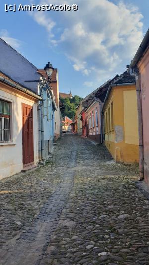 [P35] Cetatea Sighisoara » foto by Sclemby
 - 
<span class="allrVoted glyphicon glyphicon-heart hidden" id="av1242321"></span>
<a class="m-l-10 hidden" id="sv1242321" onclick="voting_Foto_DelVot(,1242321,5504)" role="button">șterge vot <span class="glyphicon glyphicon-remove"></span></a>
<a id="v91242321" class=" c-red"  onclick="voting_Foto_SetVot(1242321)" role="button"><span class="glyphicon glyphicon-heart-empty"></span> <b>LIKE</b> = Votează poza</a> <img class="hidden"  id="f1242321W9" src="/imagini/loader.gif" border="0" /><span class="AjErrMes hidden" id="e1242321ErM"></span>