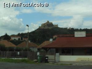 [P33] Rupea - Cetatea văzută din autocar. » foto by iulianic
 - 
<span class="allrVoted glyphicon glyphicon-heart hidden" id="av1317128"></span>
<a class="m-l-10 hidden" id="sv1317128" onclick="voting_Foto_DelVot(,1317128,5504)" role="button">șterge vot <span class="glyphicon glyphicon-remove"></span></a>
<a id="v91317128" class=" c-red"  onclick="voting_Foto_SetVot(1317128)" role="button"><span class="glyphicon glyphicon-heart-empty"></span> <b>LIKE</b> = Votează poza</a> <img class="hidden"  id="f1317128W9" src="/imagini/loader.gif" border="0" /><span class="AjErrMes hidden" id="e1317128ErM"></span>