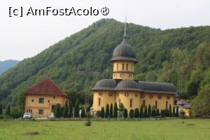 [P14] Mănăstirea Mălaia așezată într-o gură de rai... » foto by mprofeanu
 - 
<span class="allrVoted glyphicon glyphicon-heart hidden" id="av1391333"></span>
<a class="m-l-10 hidden" id="sv1391333" onclick="voting_Foto_DelVot(,1391333,5504)" role="button">șterge vot <span class="glyphicon glyphicon-remove"></span></a>
<a id="v91391333" class=" c-red"  onclick="voting_Foto_SetVot(1391333)" role="button"><span class="glyphicon glyphicon-heart-empty"></span> <b>LIKE</b> = Votează poza</a> <img class="hidden"  id="f1391333W9" src="/imagini/loader.gif" border="0" /><span class="AjErrMes hidden" id="e1391333ErM"></span>