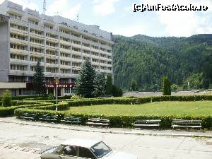 [P56] Voineasa- hotel Lotru » foto by Nicu V
 - 
<span class="allrVoted glyphicon glyphicon-heart hidden" id="av396927"></span>
<a class="m-l-10 hidden" id="sv396927" onclick="voting_Foto_DelVot(,396927,5504)" role="button">șterge vot <span class="glyphicon glyphicon-remove"></span></a>
<a id="v9396927" class=" c-red"  onclick="voting_Foto_SetVot(396927)" role="button"><span class="glyphicon glyphicon-heart-empty"></span> <b>LIKE</b> = Votează poza</a> <img class="hidden"  id="f396927W9" src="/imagini/loader.gif" border="0" /><span class="AjErrMes hidden" id="e396927ErM"></span>